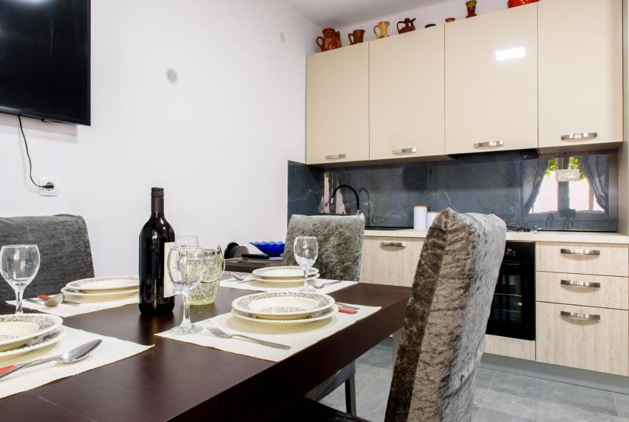 Apartman Lu Jesenice  Εξωτερικό φωτογραφία