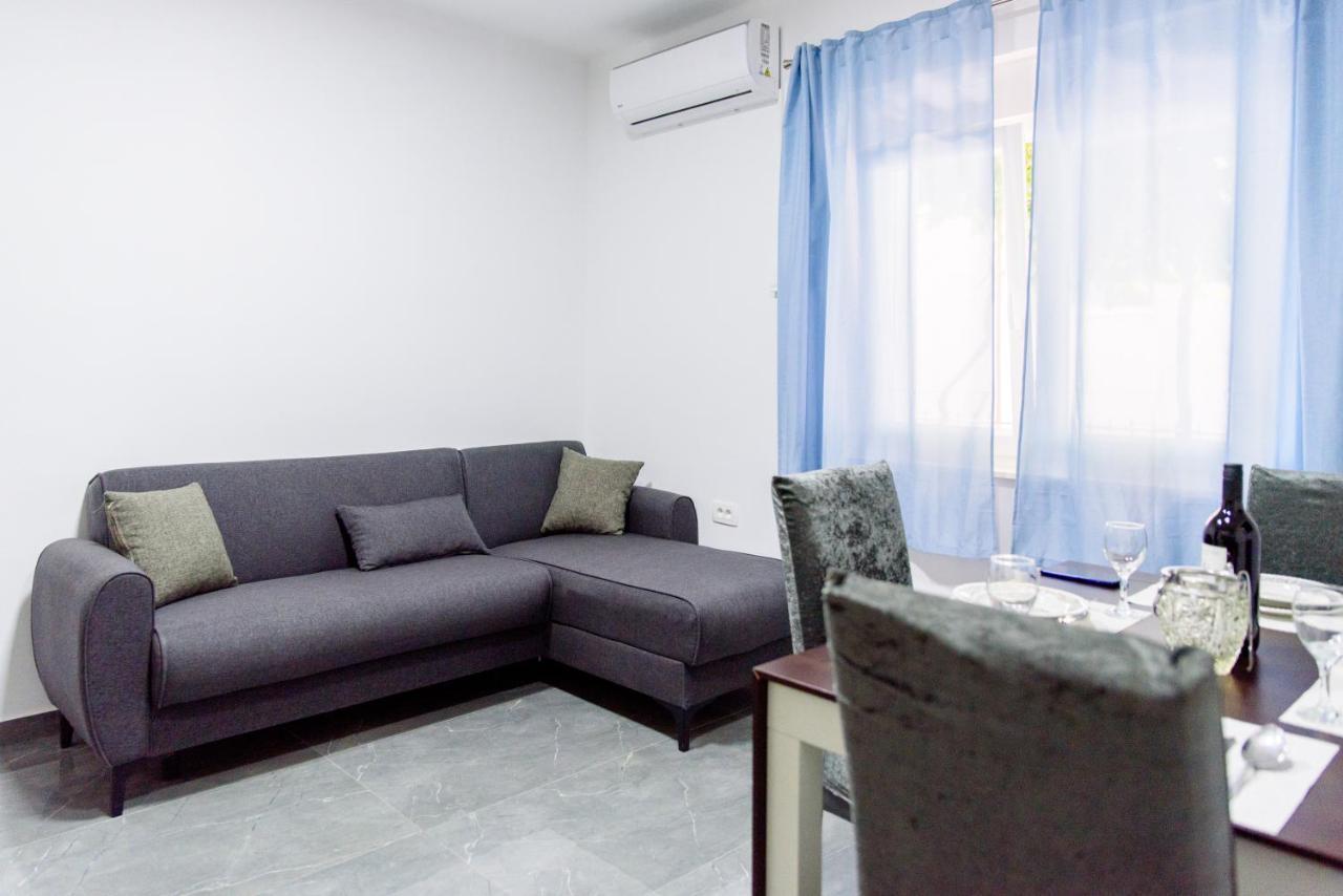 Apartman Lu Jesenice  Εξωτερικό φωτογραφία