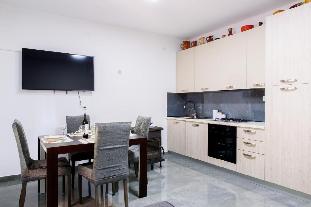 Apartman Lu Jesenice  Εξωτερικό φωτογραφία